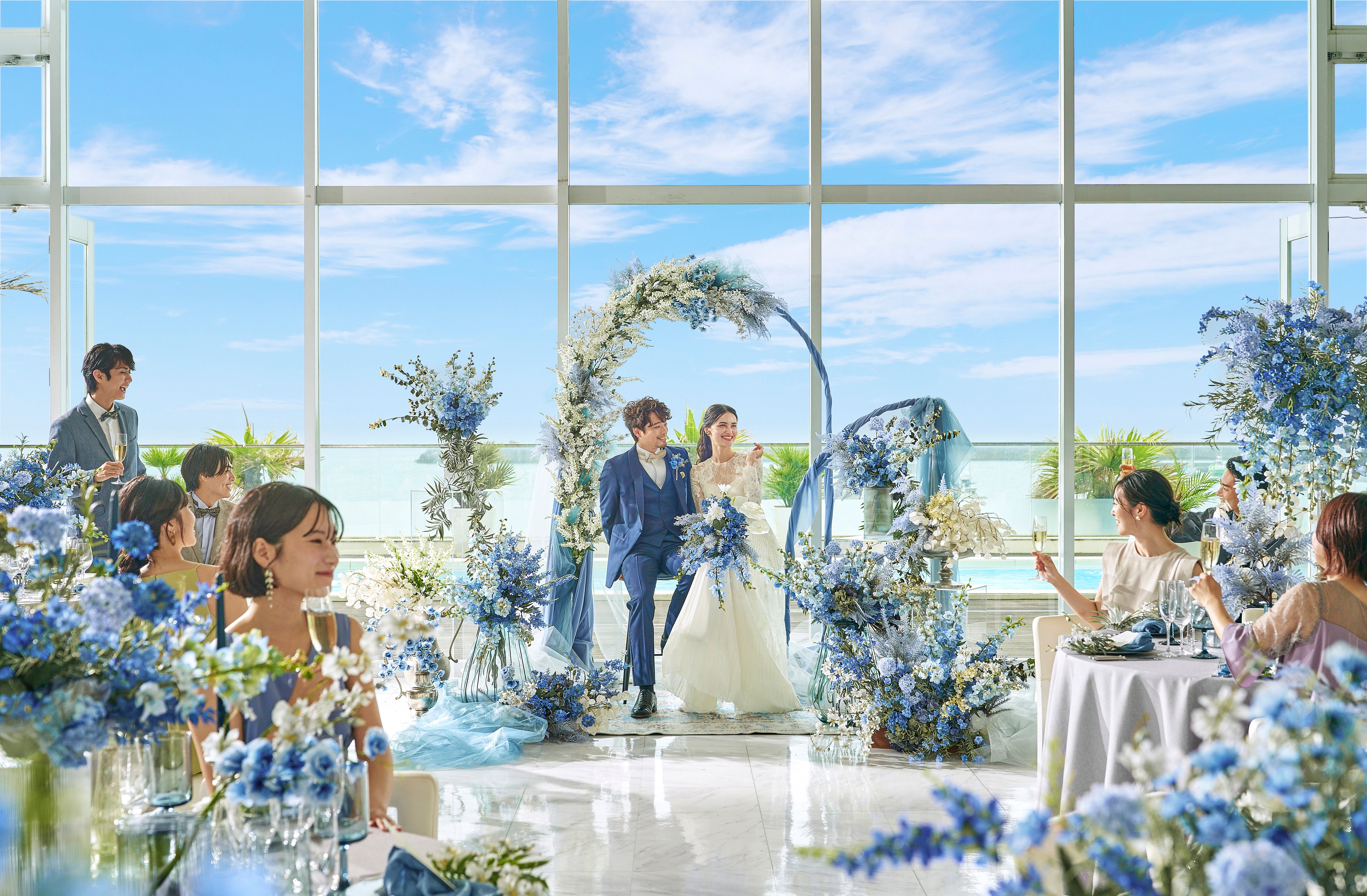 サムシングブルーとは？意味と由来・歴史から結婚式の取り入れ方と注意