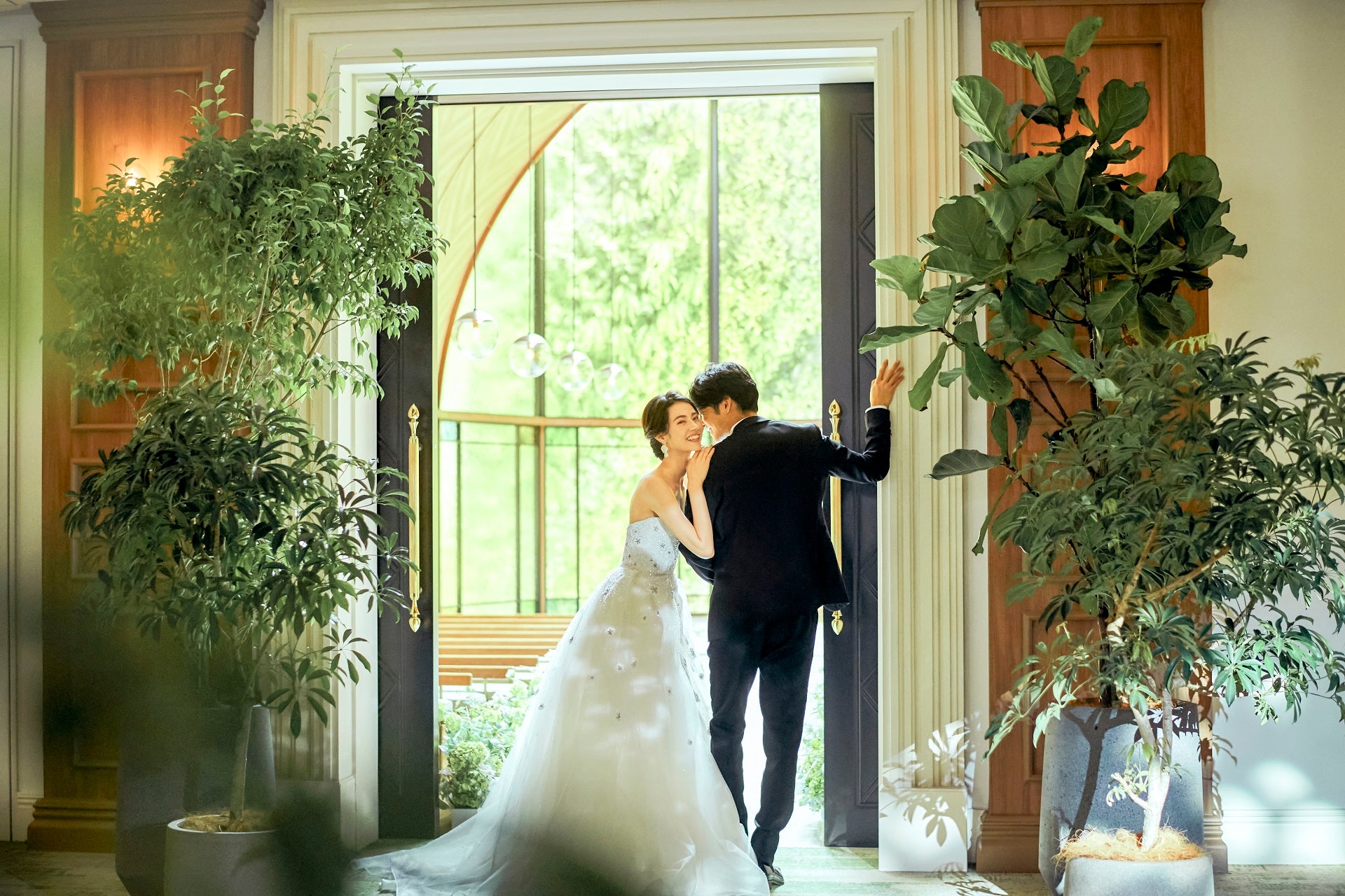 HIROSHI ITO 高い ウェディングドレス 11号 結婚式 パーティー 舞台衣装
