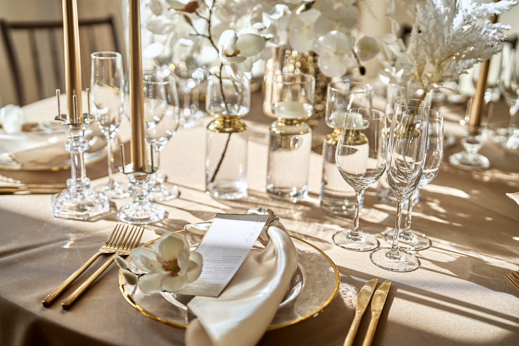 結婚式のお見積りで必ず見るべきポイントや注意点についても紹介