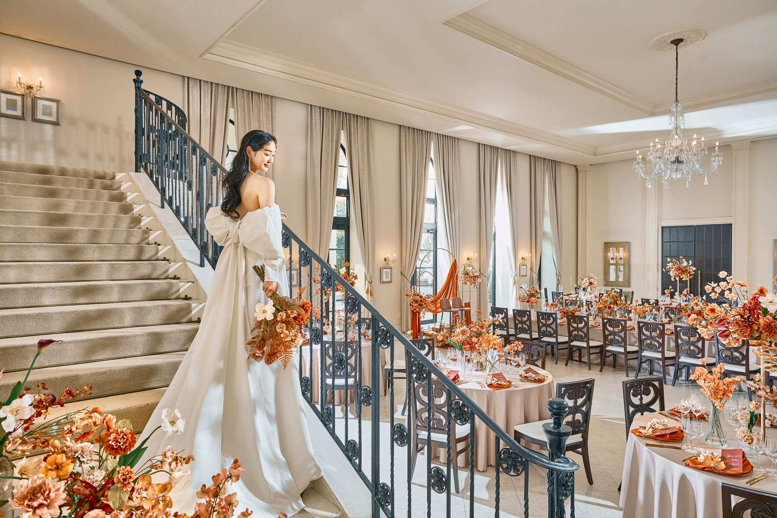 ブーケ　インテリア　結婚式 クラッチブーケとは？人気デザインや会場コーディネートとの組み合わせも